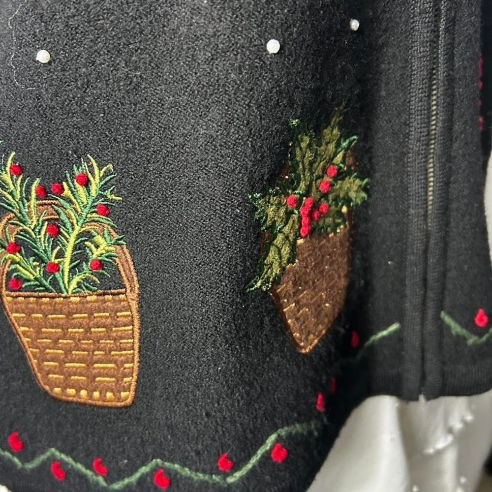 Charter Club Large Vintage Embroidered Plant Sweater Vest - Picture 4 of 6
